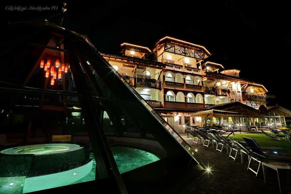 Rene Dolomites Boutique Hotel بوتسا دي فاسّا المظهر الخارجي الصورة