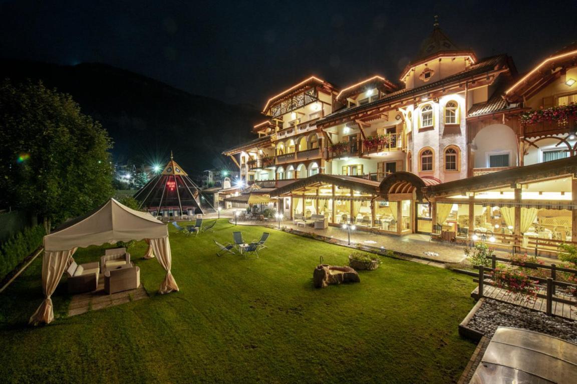 Rene Dolomites Boutique Hotel بوتسا دي فاسّا المظهر الخارجي الصورة