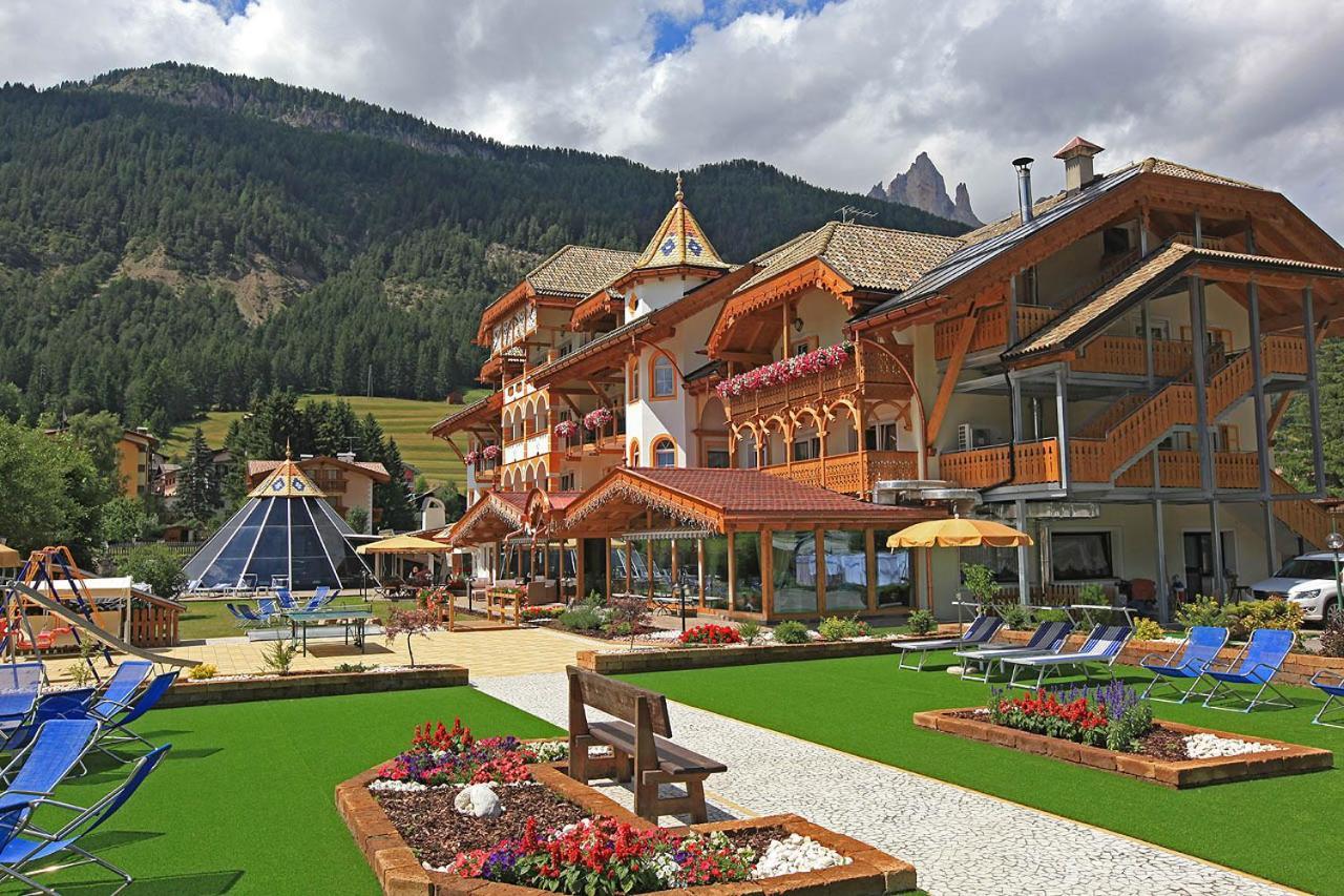 Rene Dolomites Boutique Hotel بوتسا دي فاسّا المظهر الخارجي الصورة
